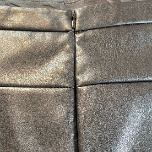 NWT Vegan Leather Skirt with Silver Studs🖤✔️⚫️Worthington Size 8 NWT - Picture 12 of 13